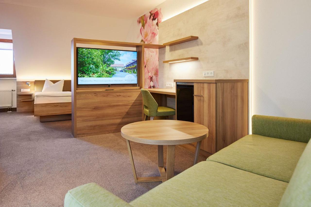 Hotel Garni Sonnenhof Reichenberg  Экстерьер фото