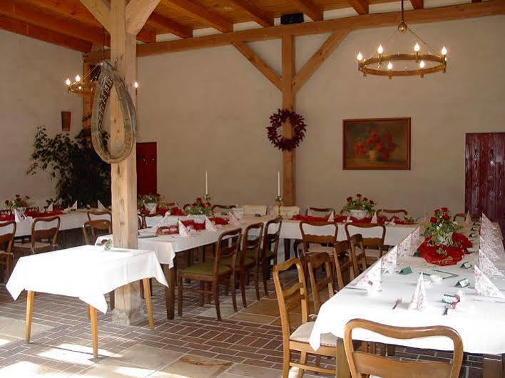 Hotel Garni Sonnenhof Reichenberg  Экстерьер фото